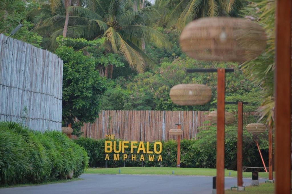 Отель The Buffalo Amphawa Samut Songkhram Экстерьер фото