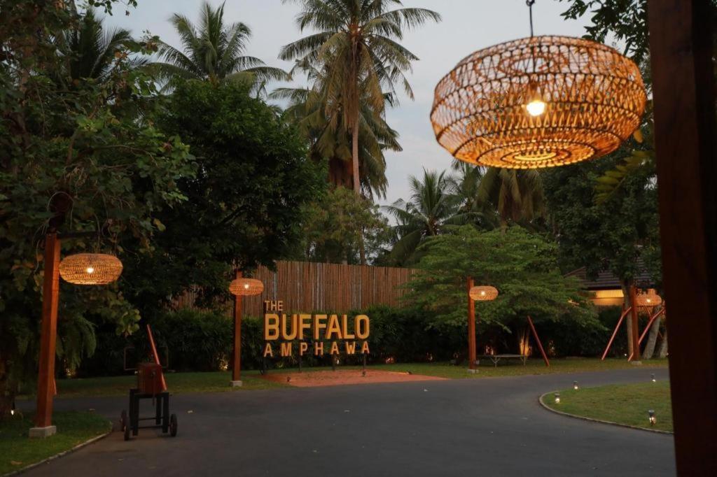 Отель The Buffalo Amphawa Samut Songkhram Экстерьер фото